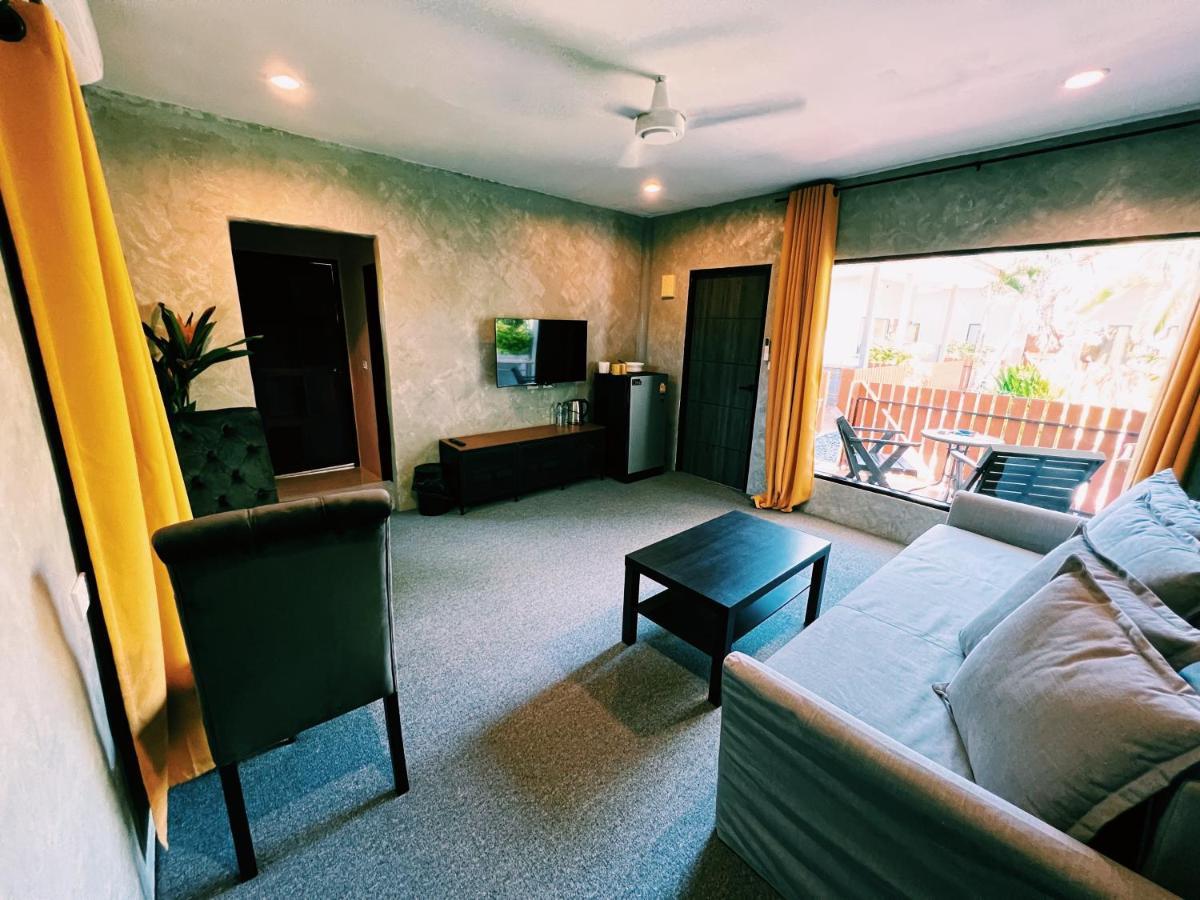 Vivi Hotel Resort Phuket Exterior foto