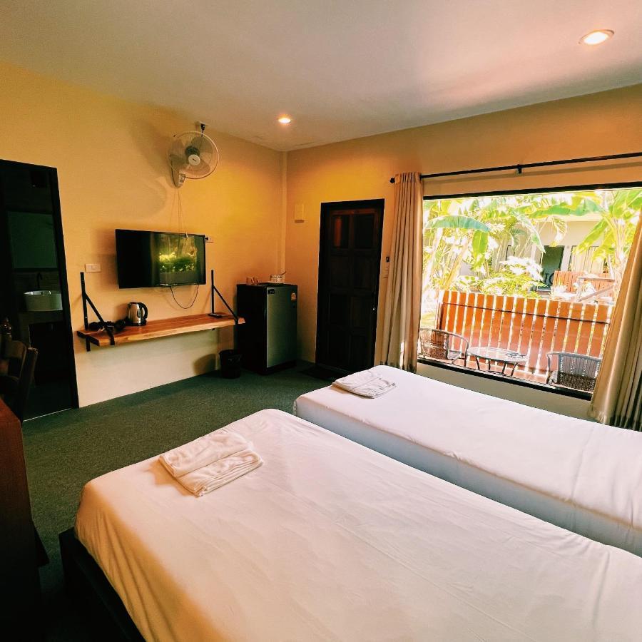 Vivi Hotel Resort Phuket Exterior foto