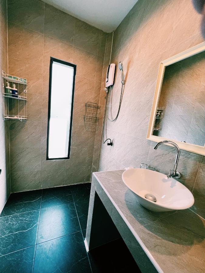 Vivi Hotel Resort Phuket Exterior foto