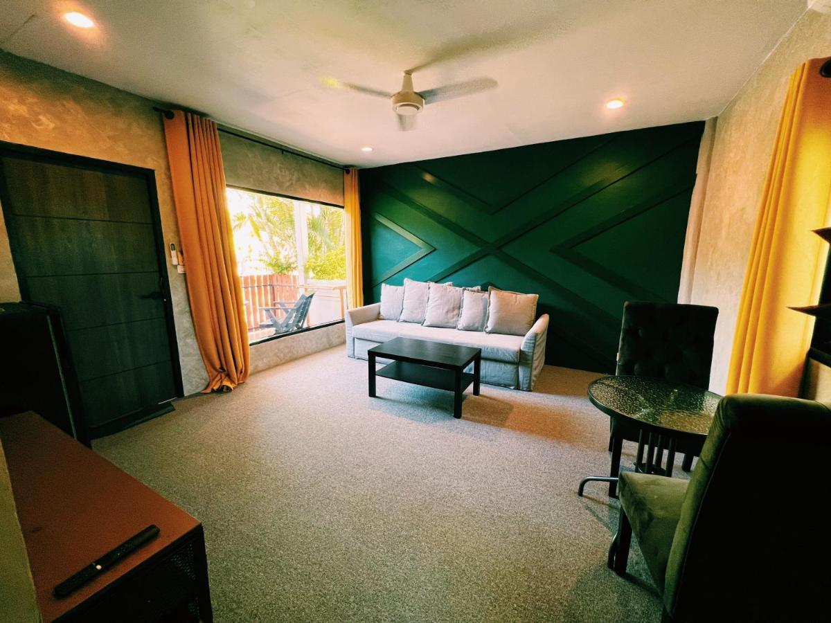Vivi Hotel Resort Phuket Exterior foto