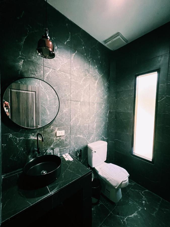 Vivi Hotel Resort Phuket Exterior foto
